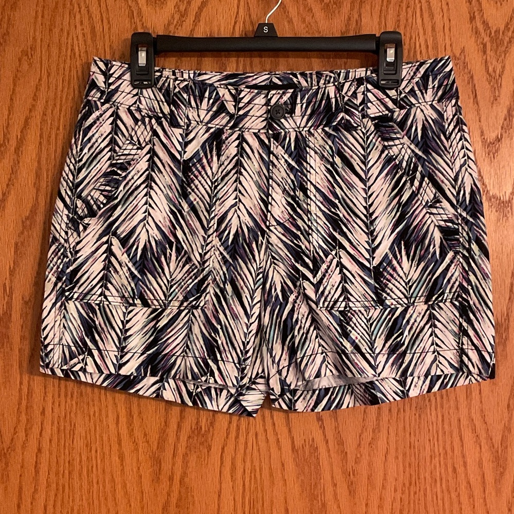 Leaf Print Shorts in Black and White - Picture 1 of 5